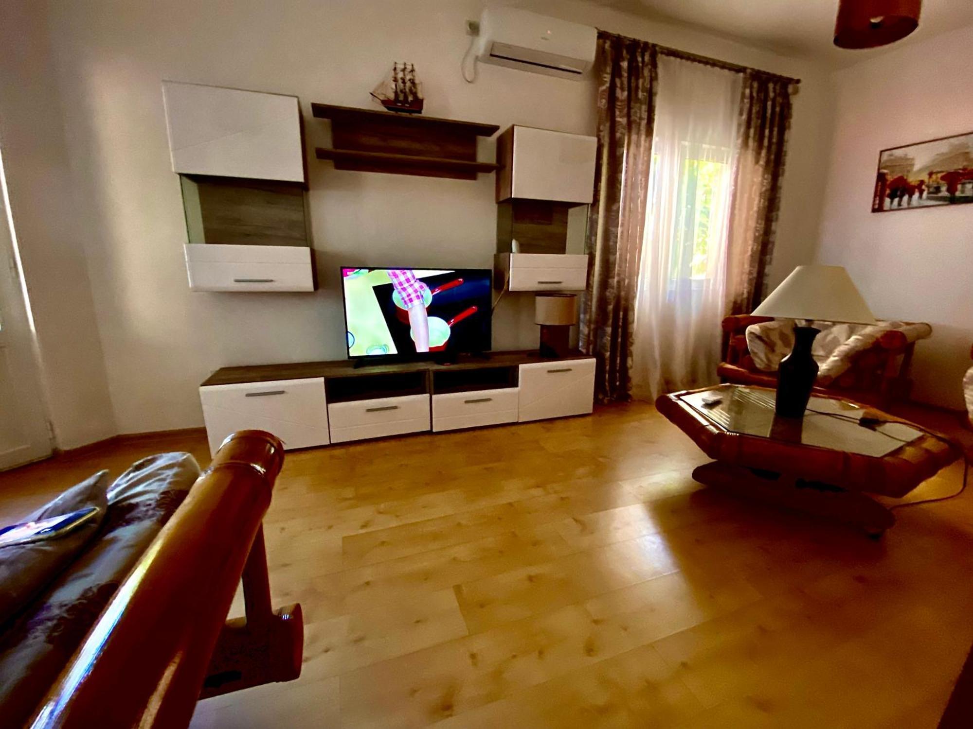 Villa Svetlana Prcanj Bagian luar foto