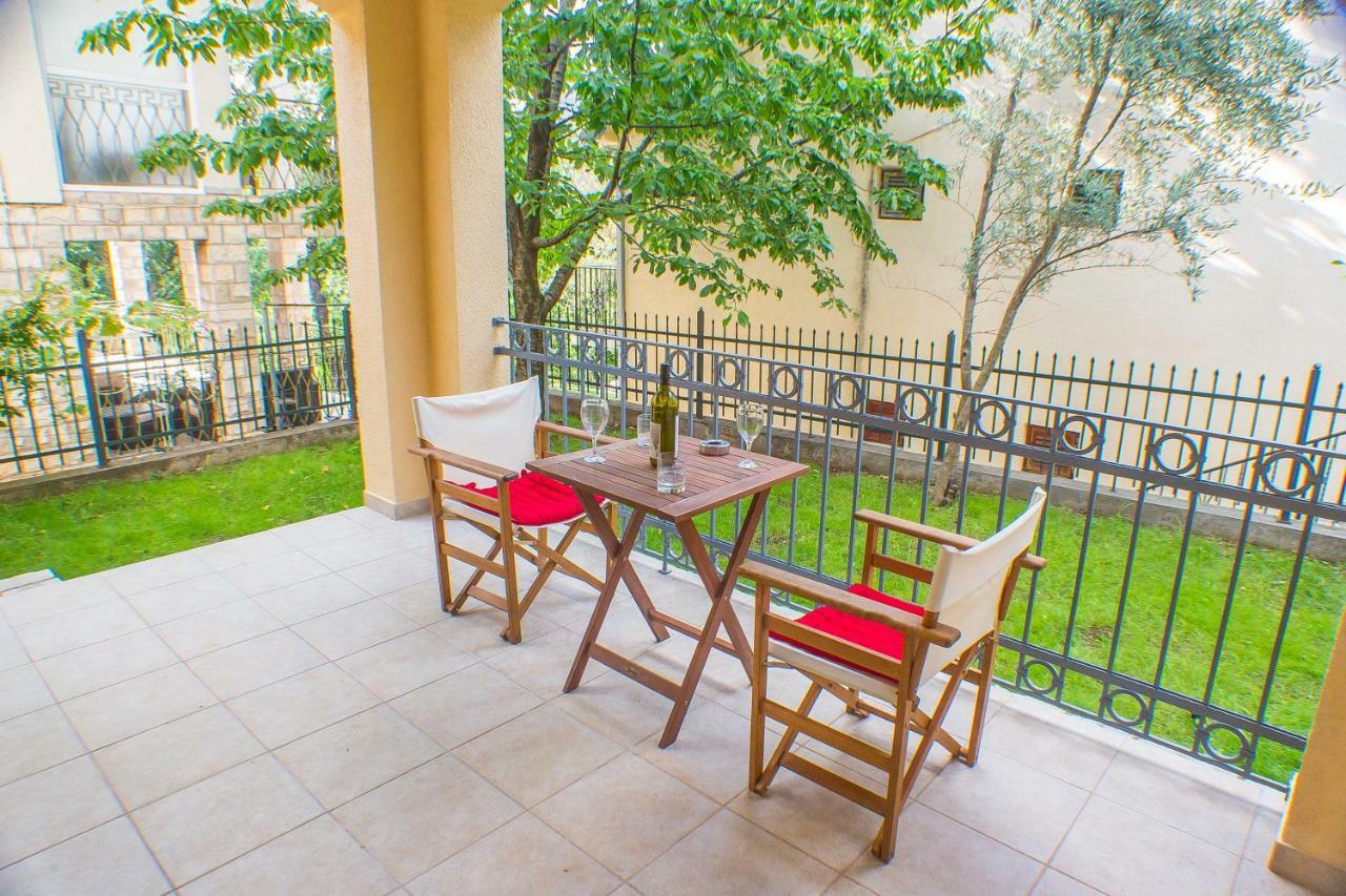 Villa Svetlana Prcanj Bagian luar foto